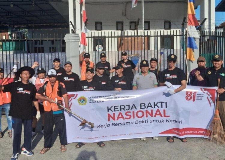 LDII Papua Barat Gelar Kerja Bakti, Bersihkan Sarana Ibadah