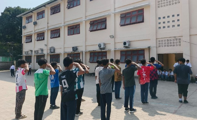 Jelang HUT ke-81 RI, Siswa Tri Sukses Jambi Fokus Berlatih Paskibra
