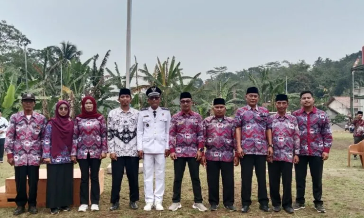 LDII Tonjong Gelar Upacara HUT RI di Yayasan Al-Manshurin