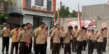 Semangat Bakti Masyarakat, Gudep Bumi Cisadane Gelar Kerja Bakti di Lingkungan Masjid