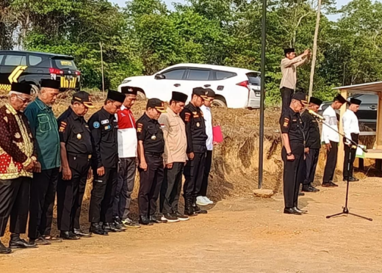 LDII dan Ponpes Tawakal Muaro Jambi Helat Upacara HUT ke-81 RI