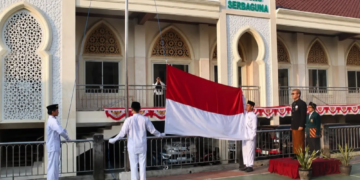 Upacara HUT Ke-81 RI di Ponpes Baitul Makmur Libatkan Berbagai Elemen