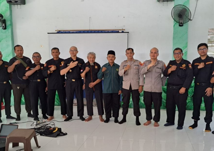 Kanit Binmas dan Sabhara Polsek Kramatwatu Hadiri Kopdar Senkom Cilegon