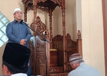 Khutbah Jumat di Masjid Al Manshurin, Ajak Masyarakat Gemar Bersedekah