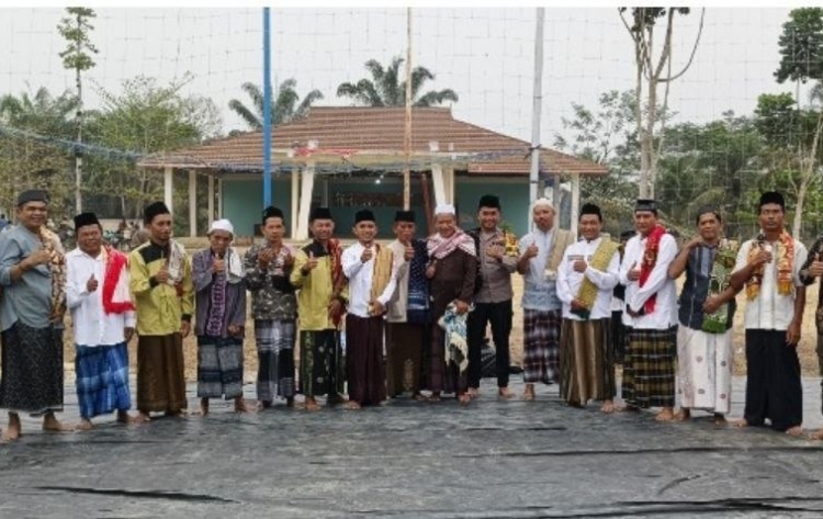 Pemdes Sungai Jernih Gelar Salat Istisqa, Mohon Turunnya Hujan