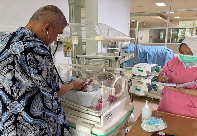 Dua Peran Rulifa Syahroel: Mengabdi sebagai Dokter, Membina Masyarakat Bersama LDII Kepri