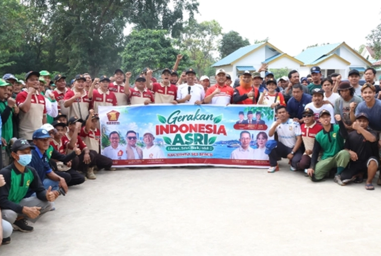 Warga LDII Sei Beduk Ikuti Gerakan Indonesia ASRI, Bersihkan Lingkungan Mangsang