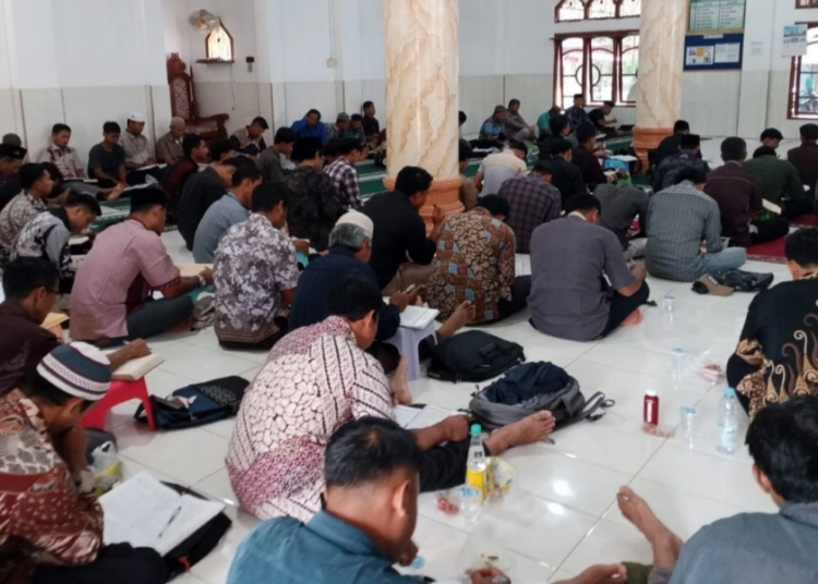 Tingkatkan Wawasan dan Pengetahuan, LDII Merangin Kaji Hadits Bukhari