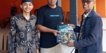 PC LDII Tanralili Silaturahim ke Pemangku Kepentingan Serahkan Majalah Nuansa Persada